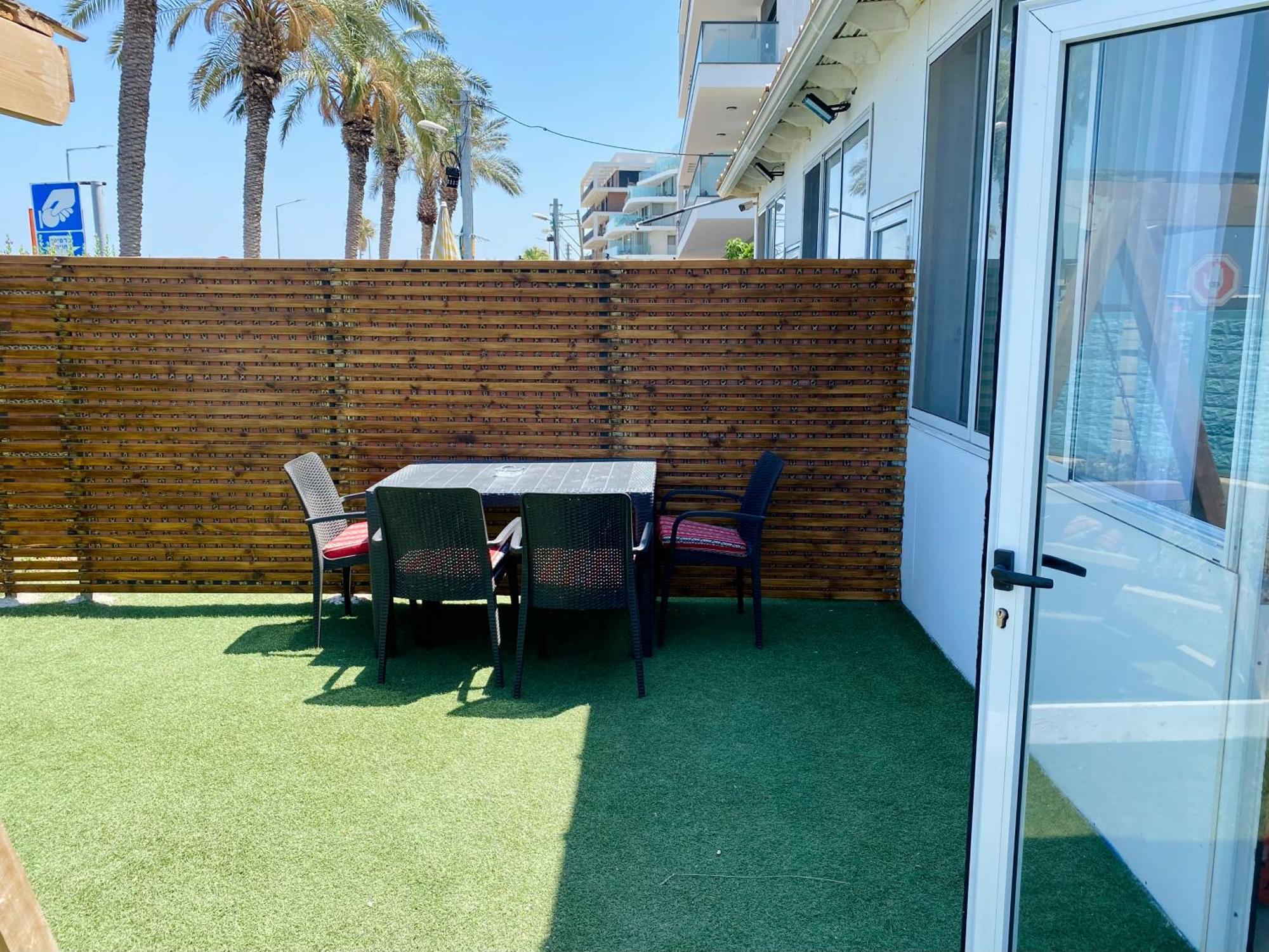 Sea Pearl Apartment Хайфа Екстериор снимка